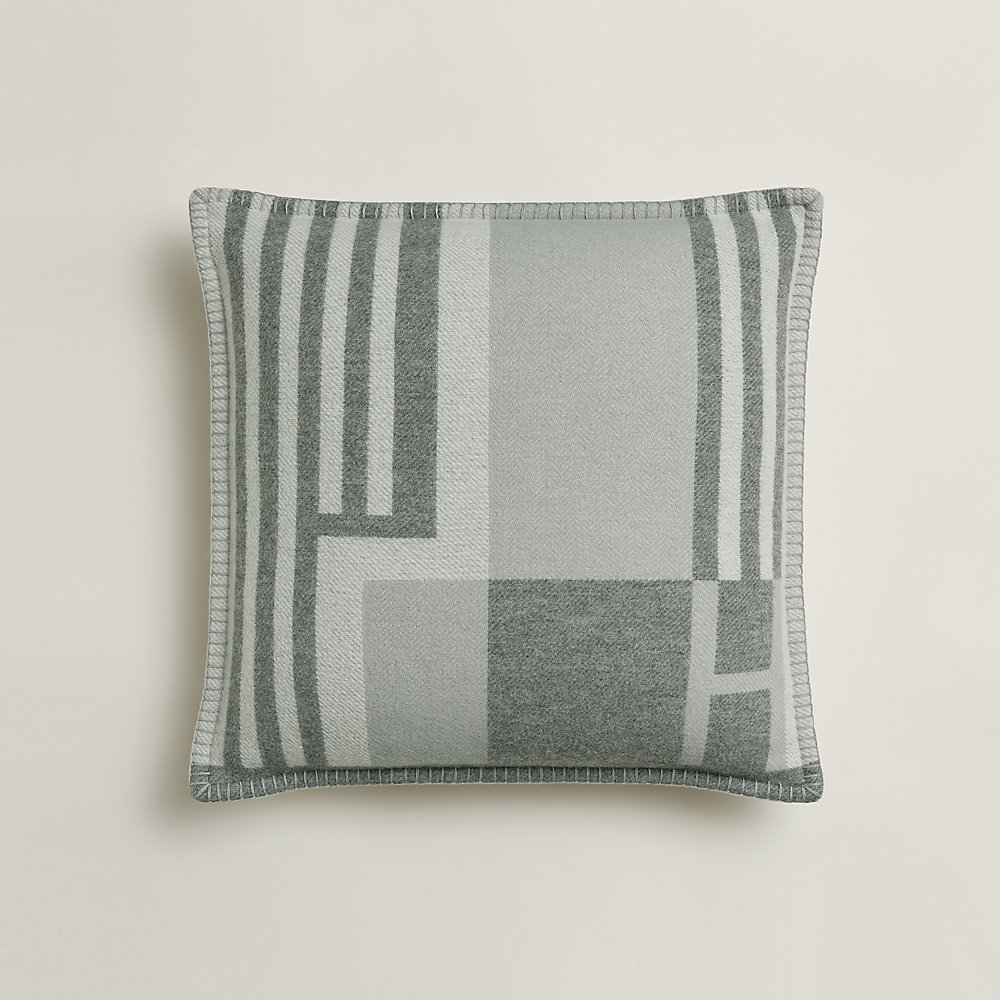 【極美品】 HERMES クッション H Casaque pillow ② Casaque Rayee Horizontale pillow - Blue | Hermès Hong Kong SAR